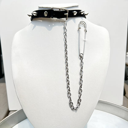 Nana's Safety Pin Leather Choker